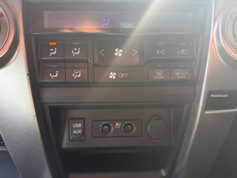 Used 2017 Toyota 4Runner Limited AWD/4WD image 19