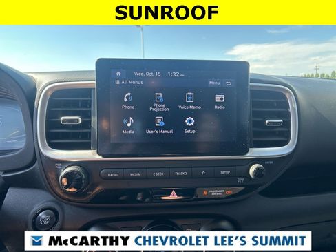 Used 2024 Hyundai Venue SEL image 7