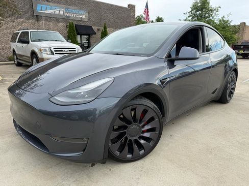Used 2021 Tesla Model Y Performance AWD/4WD image 1