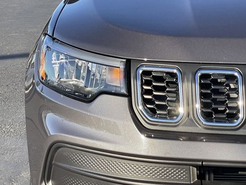 Used 2024 Jeep Compass Sport image 4