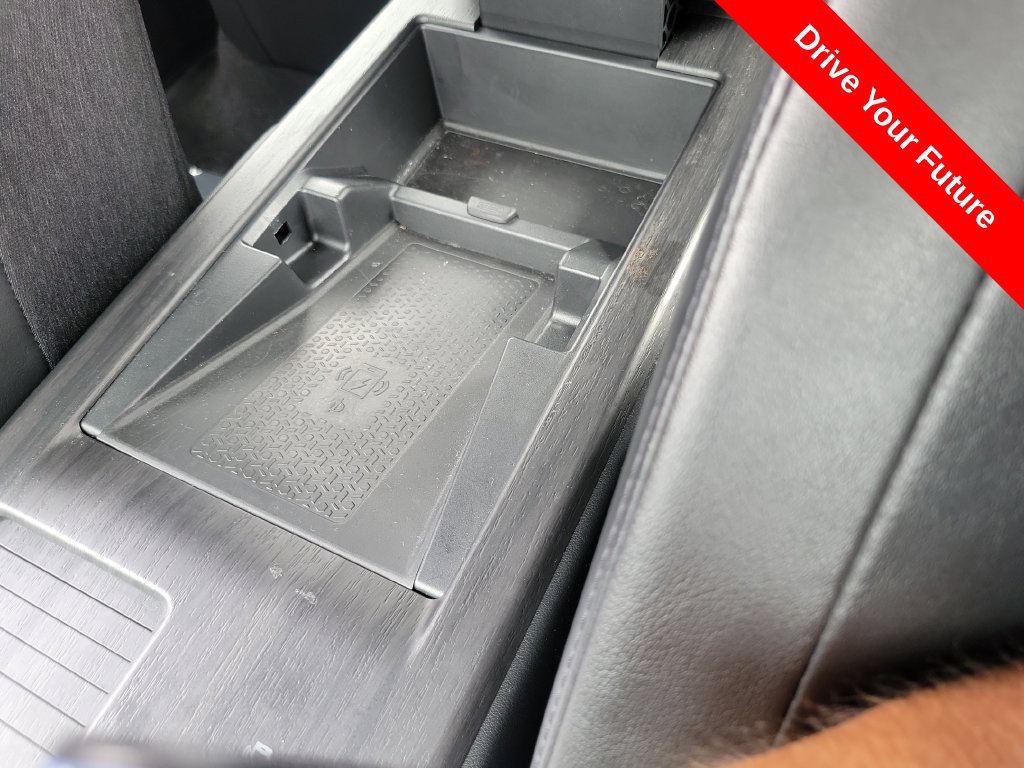 Used 2024 Nissan Ariya FWD image 13