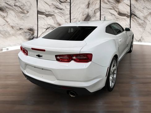 Used 2023 Chevrolet Camaro LT w/ Technology Package RWD image 17