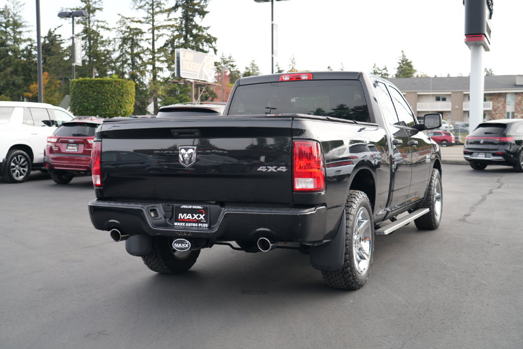 Used 2017 RAM 1500 Express AWD/4WD image 9