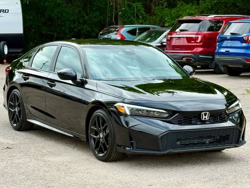 Used 2025 Honda Civic Sport image 1