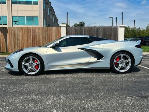 Used 2021 Chevrolet Corvette Stingray Premium Conv w/ Z51 Performance Package RWD image 4
