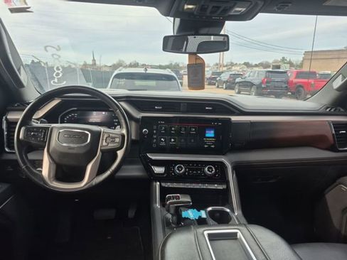 Used 2022 GMC Sierra 1500 Denali image 8