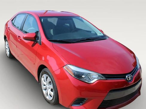 Used 2015 Toyota Corolla LE FWD image 12