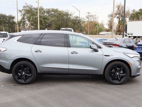 Used 2023 Buick Enclave Essence w/ Sport Touring Edition image 9