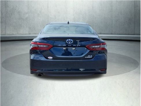 Certified 2021 Toyota Camry XLE image 25