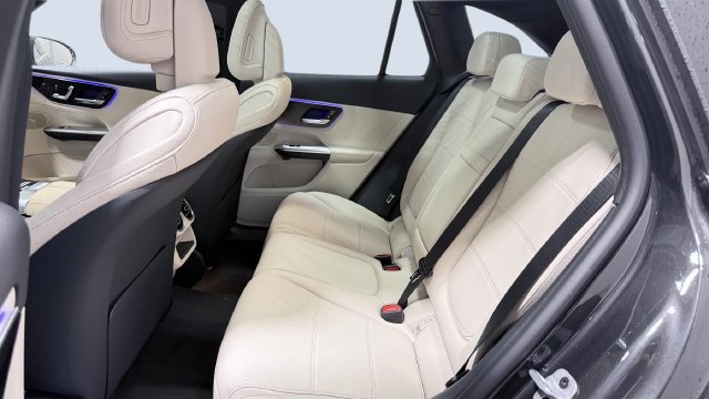 New 2027 Mercedes-Benz GLC 300 4MATIC image 7