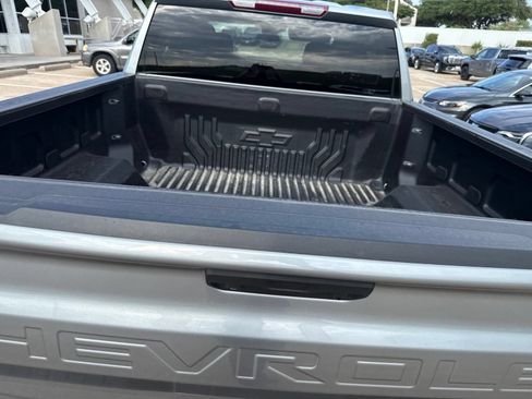Used 2023 Chevrolet Silverado 1500 LT AWD/4WD image 11