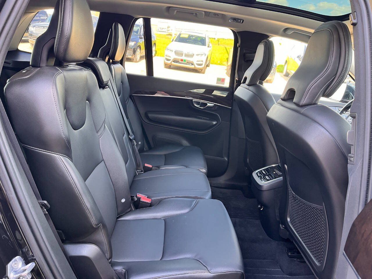 Used 2019 Volvo XC90 T5 Momentum w/ Multimedia Package AWD/4WD image 25
