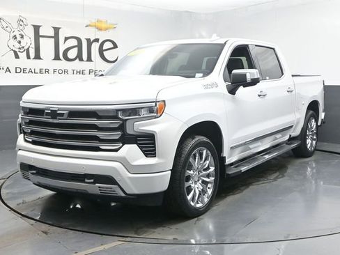 Used 2023 Chevrolet Silverado 1500 High Country w/ High Country Premium Package AWD/4WD image 33
