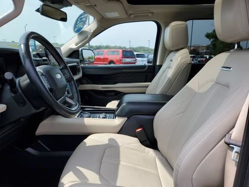 Used 2023 Ford Expedition Max Platinum AWD/4WD image 9
