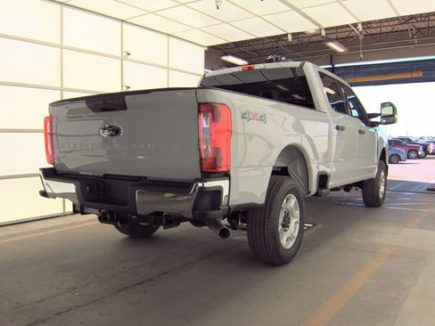 Used 2026 Ford F250 XLT image 4