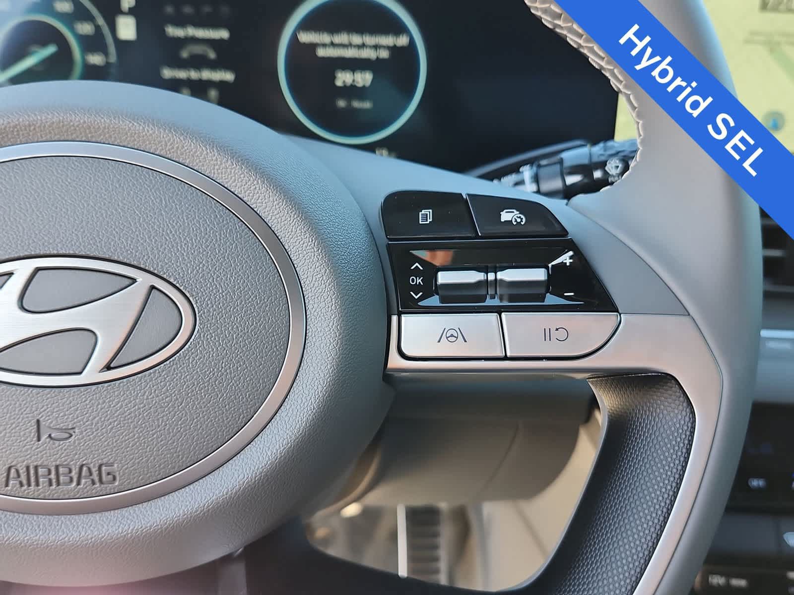 Certified 2025 Hyundai Elantra SEL FWD image 26