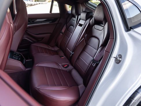 Certified 2026 Porsche Panamera RWD image 37