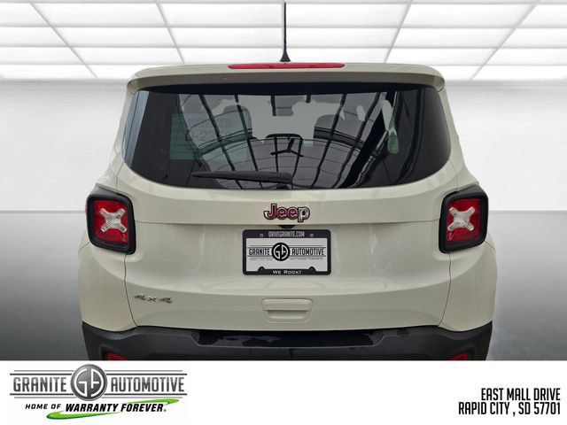 Used 2023 Jeep Renegade Latitude AWD/4WD image 5