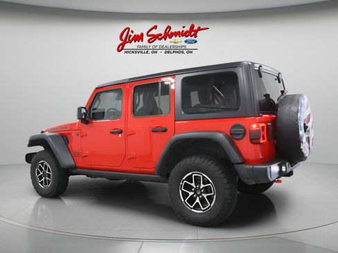 Used 2026 Jeep Wrangler Unlimited Rubicon AWD/4WD image 4