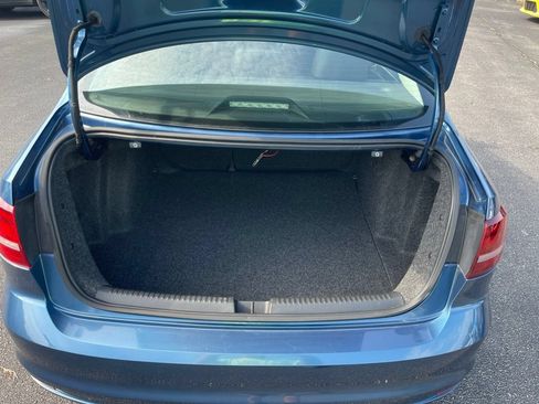 Used 2017 Volkswagen Jetta SEL FWD image 15