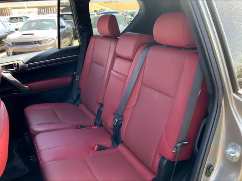 Used 2021 Lexus GX 460 Premium w/ Premium Package image 21