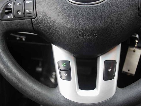 Used 2013 Kia Sportage LX FWD image 17