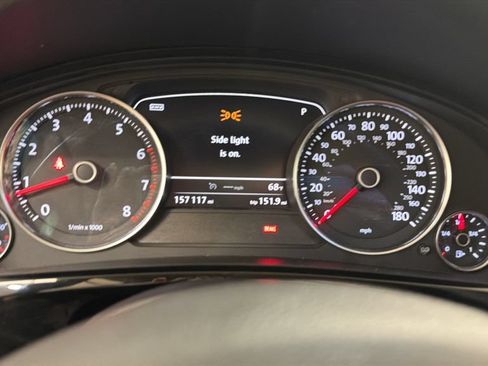 Used 2014 Volkswagen Touareg Sport AWD/4WD image 13