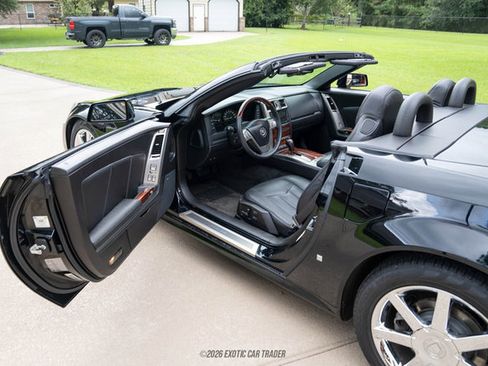 Used 2006 Cadillac XLR RWD image 47