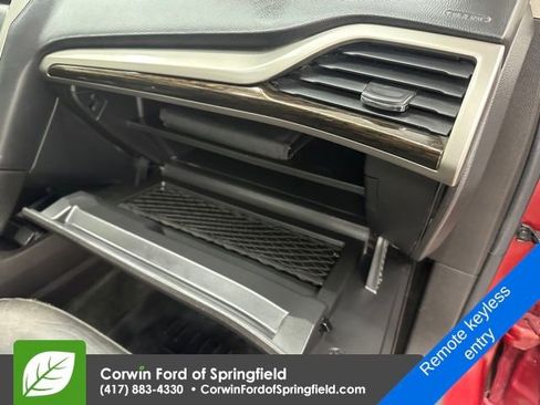 Used 2016 Ford Fusion SE w/ Equipment Group 202A image 10