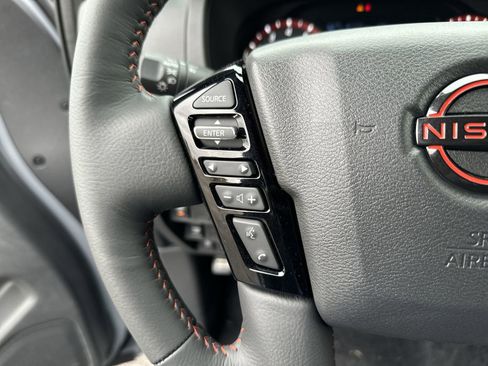Used 2026 Nissan Frontier PRO-4X w/ Pro-4x Convenience Package image 13