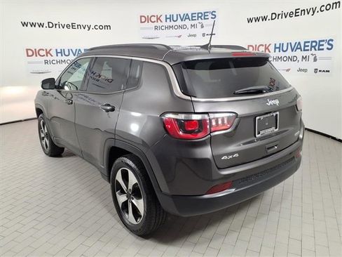 Used 2018 Jeep Compass Latitude w/ Popular Equipment Group image 4