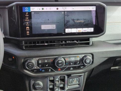 Used 2024 Jeep Wrangler Sport S w/ Convenience Group image 8