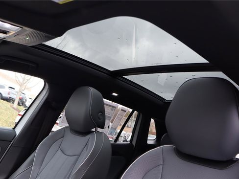 New 2026 Volkswagen Tiguan SEL R-Line image 22