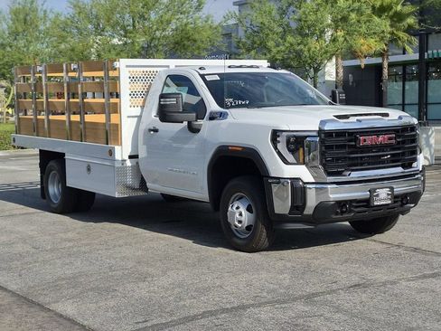 New 2026 GMC Sierra 3500 Pro w/ Convenience Package RWD image 4