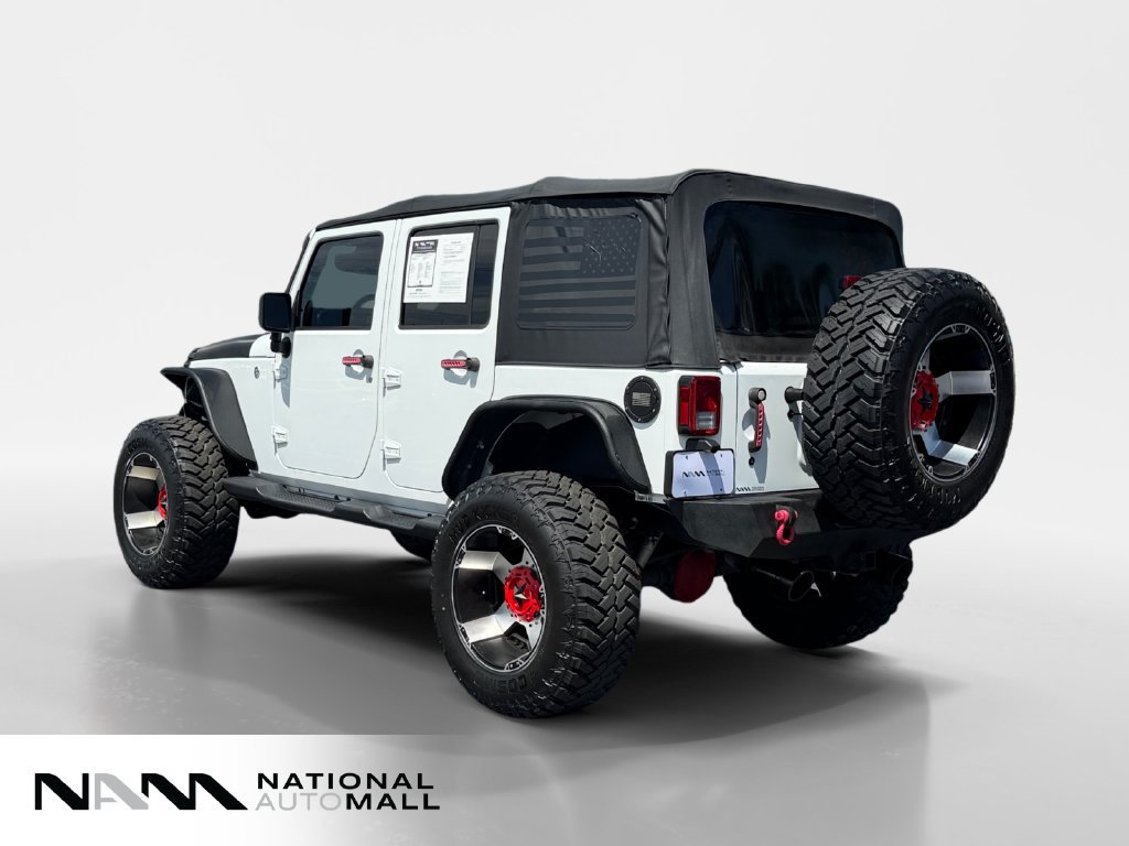 Used 2016 Jeep Wrangler Unlimited Rubicon w/ Connectivity Group AWD/4WD image 3