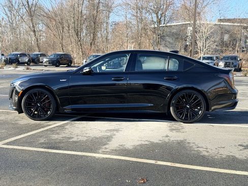 Used 2022 Cadillac CT5 V w/ LPO, ONYX Package image 3