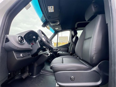 New 2026 Mercedes-Benz Sprinter 2500 image 19