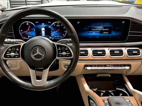Used 2022 Mercedes-Benz GLS 450 4MATIC image 6