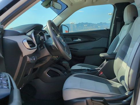 Used 2021 Chevrolet TrailBlazer LS FWD image 14