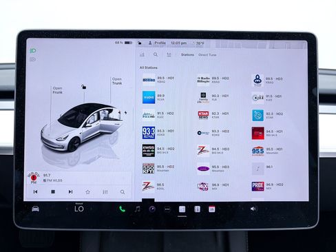 Used 2023 Tesla Model 3 Standard Range image 5