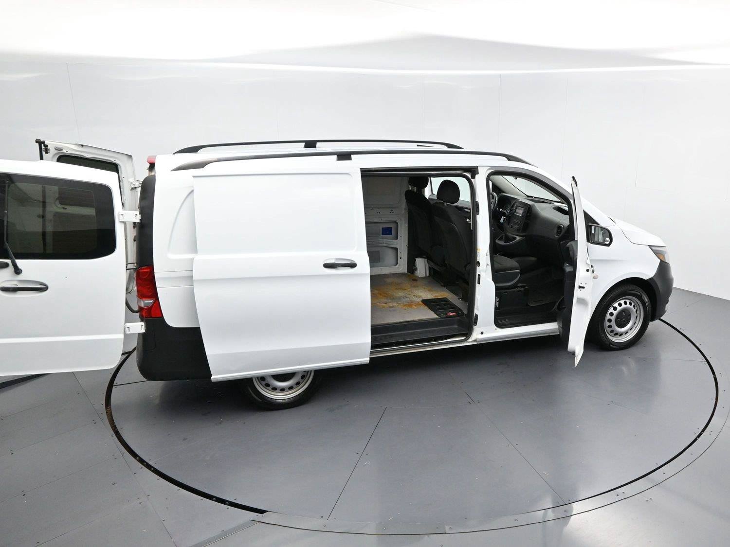Used 2016 Mercedes-Benz Metris image 33