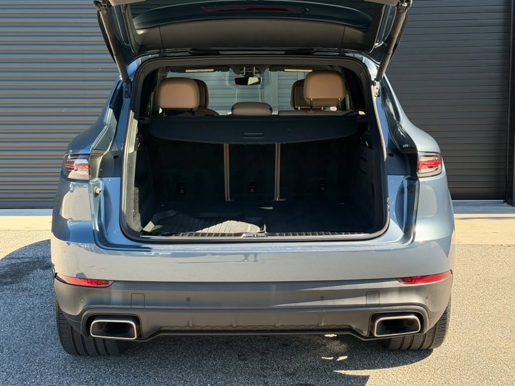 Used 2020 Porsche Cayenne AWD/4WD image 16