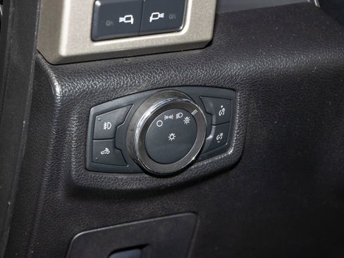 Used 2015 Ford F150 Lariat image 28