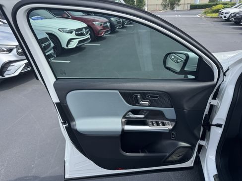 Used 2026 Mercedes-Benz GLA 250 4MATIC image 14