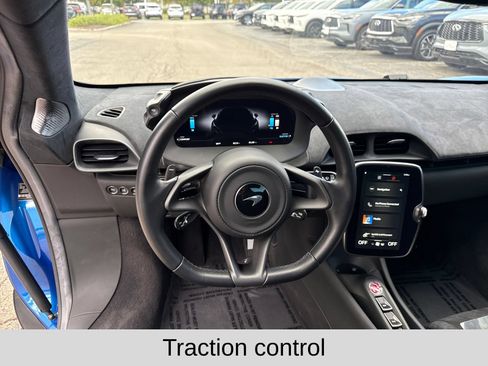 Used 2023 McLaren Artura RWD image 9