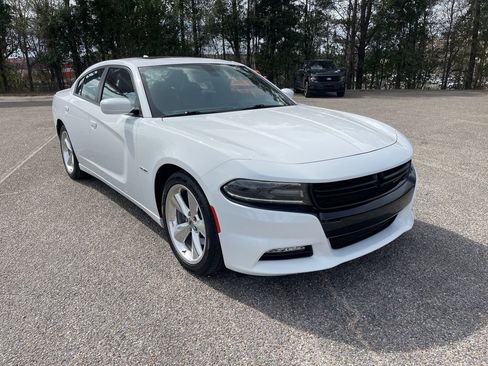 Used 2017 Dodge Charger R/T w/ Plus Group image 1