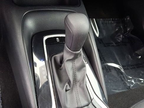 Used 2024 Toyota Corolla LE image 5