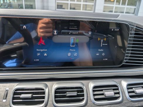 New 2026 Mercedes-Benz GLS 450 4MATIC image 21