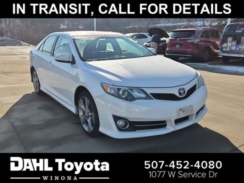 Used 2012 Toyota Camry SE image 1