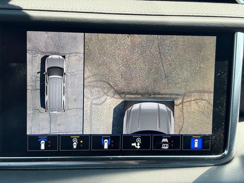 Used 2022 GMC Yukon Denali w/ Denali Ultimate Package AWD/4WD image 45